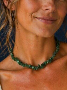 Vintage Aventurine Chip Necklace, Natural Crystal, Healing Stone, Prosperity, Bo